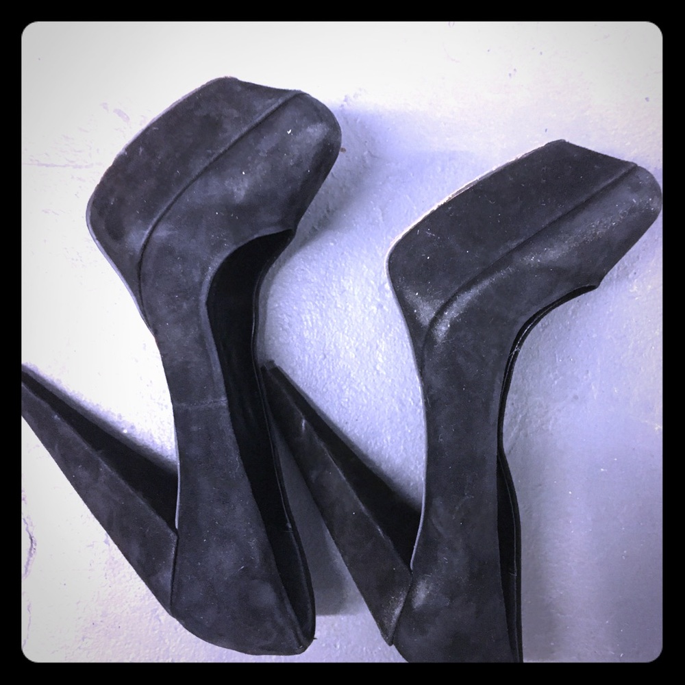 Anthropologie Dolce vita black suede pump heels